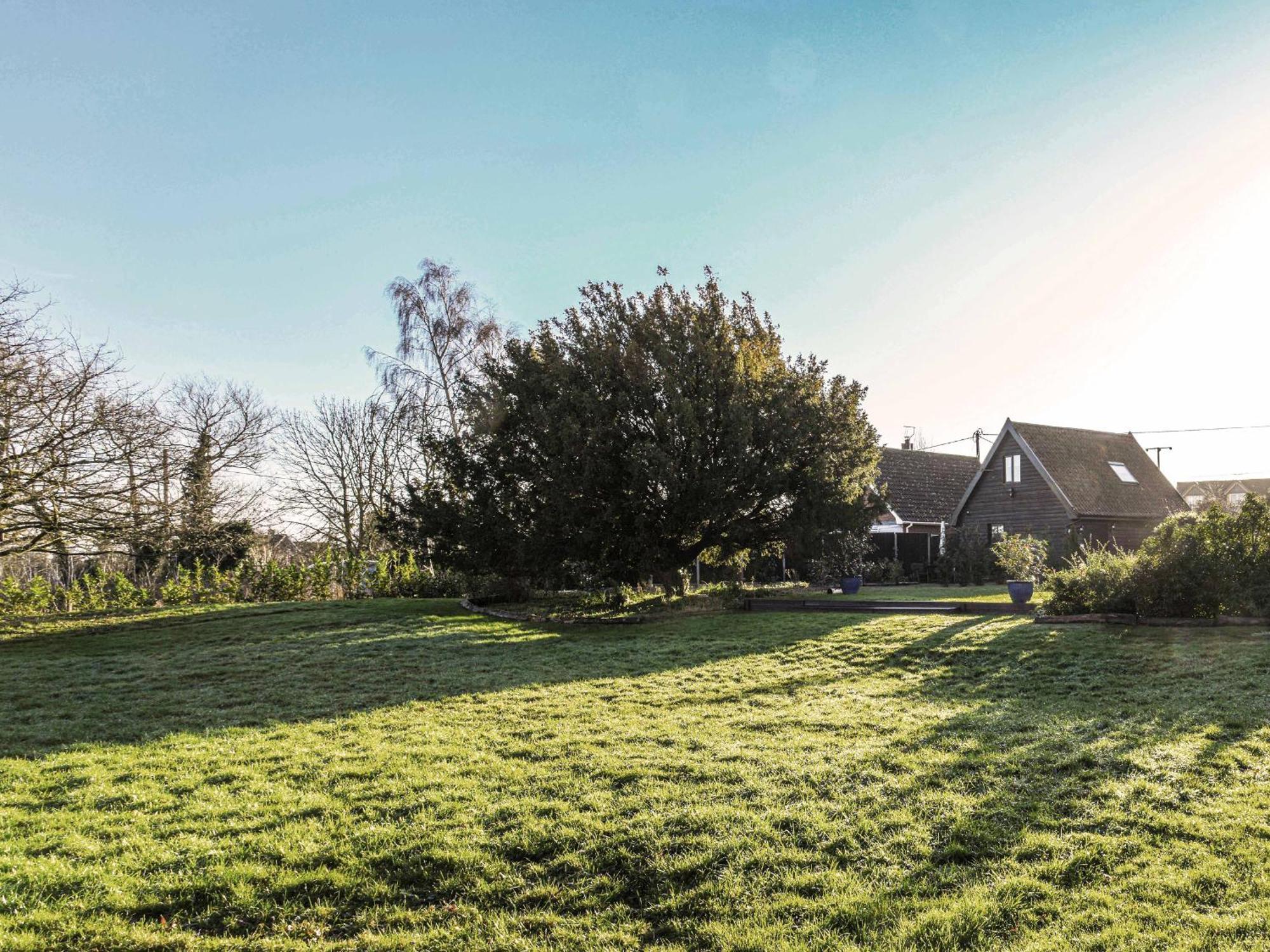 Little Dene Lodge By The Suffolk Cottage Collection Pakenham Exterior photo