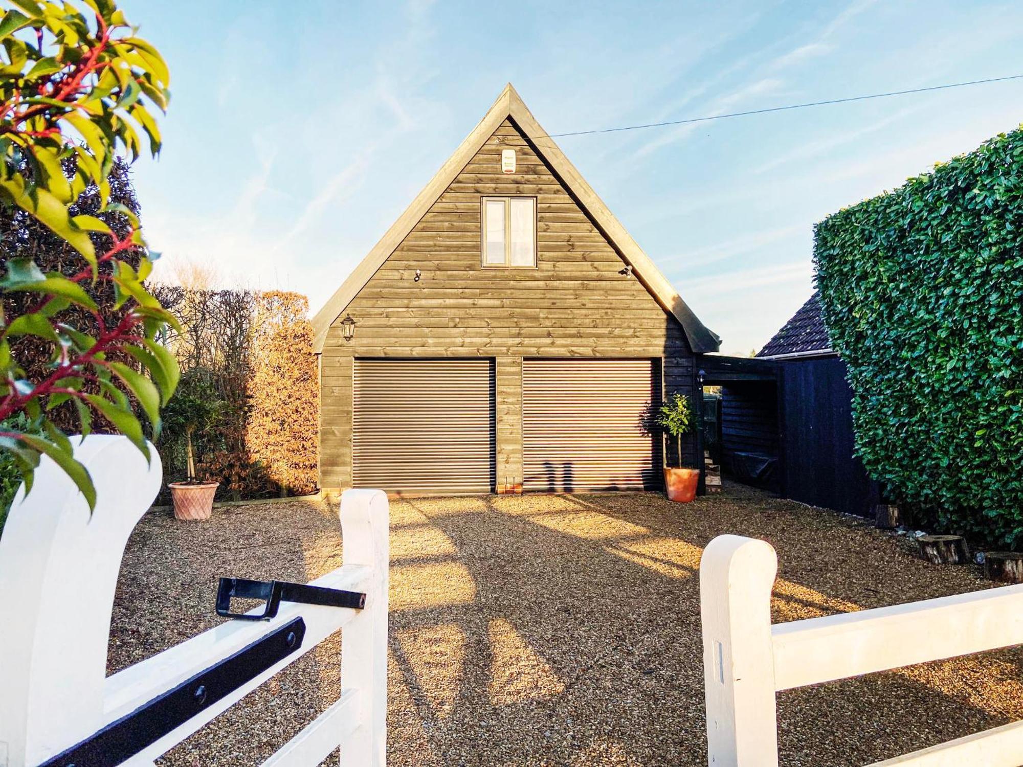 Little Dene Lodge By The Suffolk Cottage Collection Pakenham Exterior photo